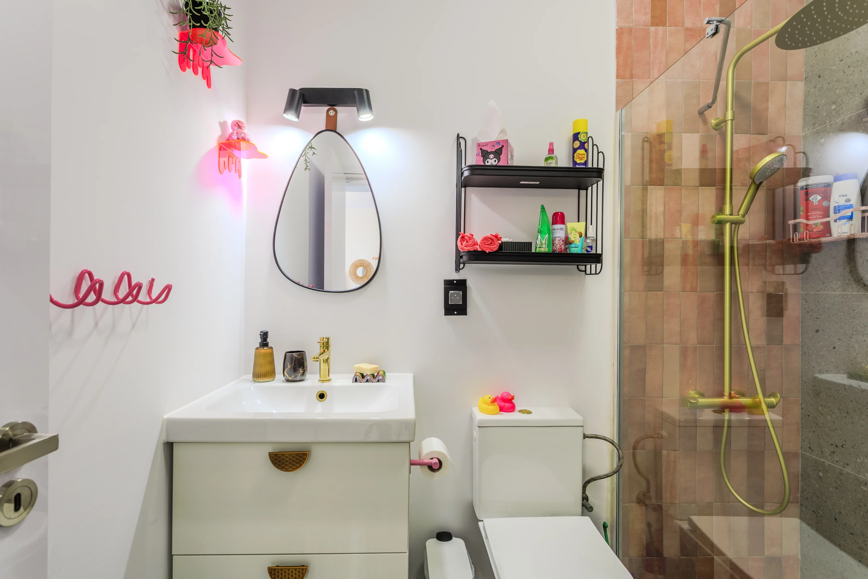 Bathroom vanity and mirror