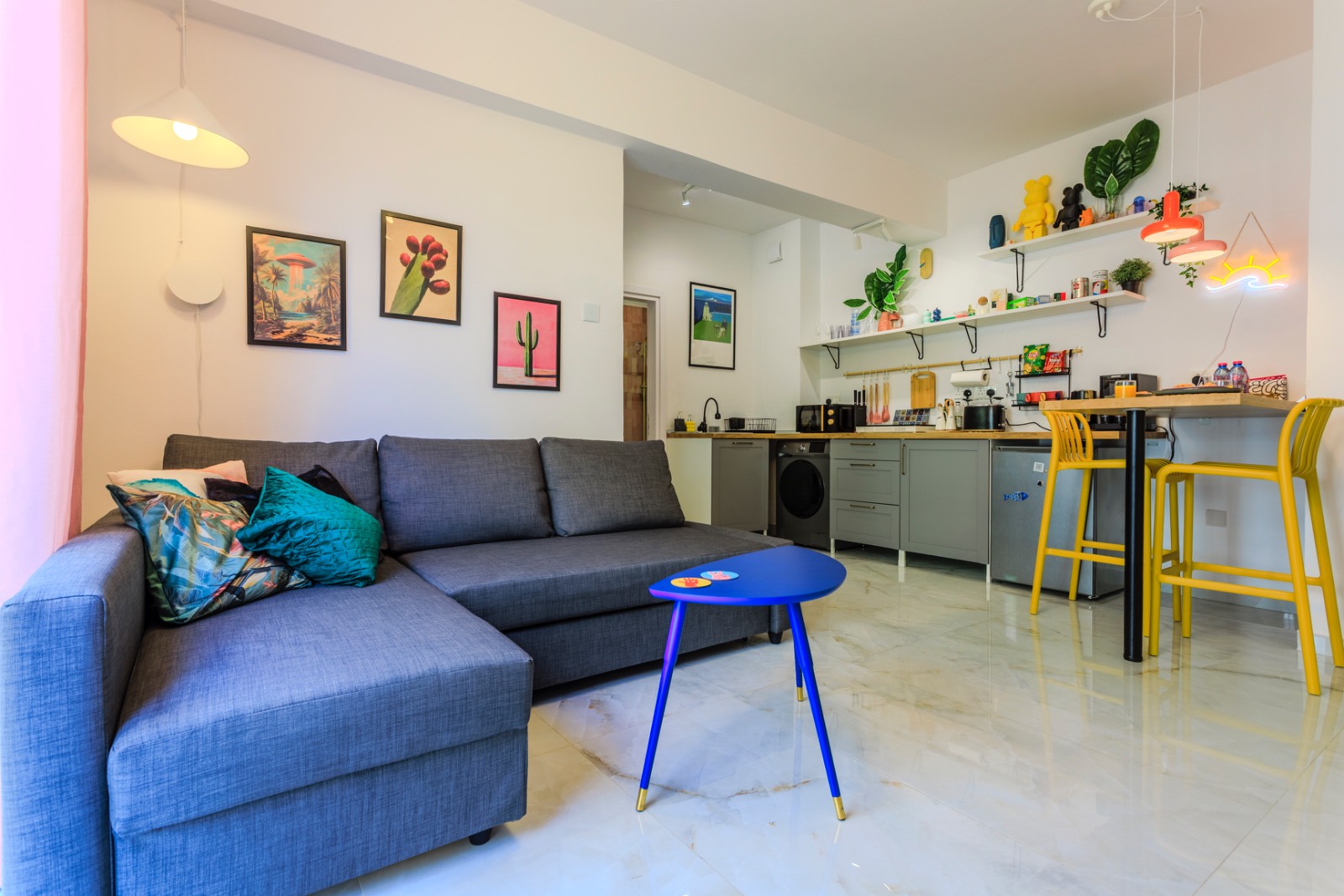 Open-plan living room at Margarita Gardens 2